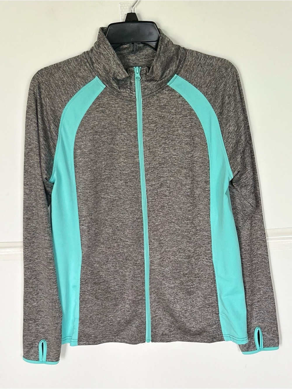 Maverick Trading Post woman’s Gray & Aqua Full-Zip Athletic Jacket .